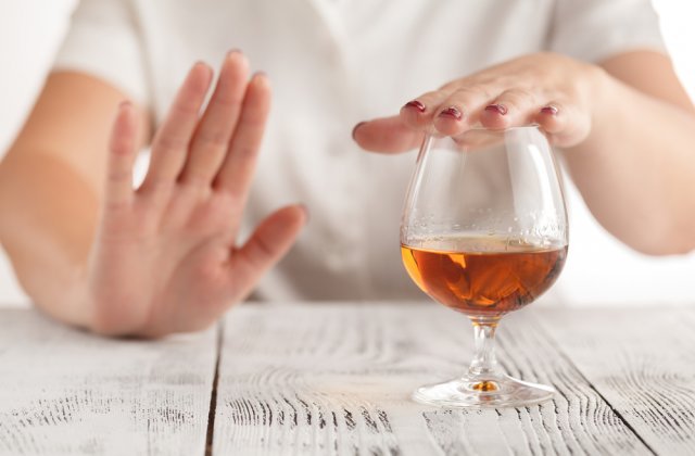 Țara &icirc;n care oamenii consumă cantități uriașe de alcool, convinși că astfel se protejează de Covid-19