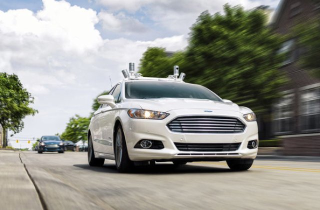 Ford am&acirc;nă lansarea serviciului de taxi-uri autonome pentru 2022: "Trebuie să analizăm cum se va schimba comportamentul clienților"