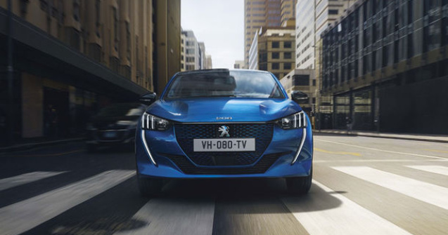 Peugeot nu exclude lansarea unui e-208 mai accesibil: modelul electric ar urma să aibă o baterie cu o capacitate mai mică