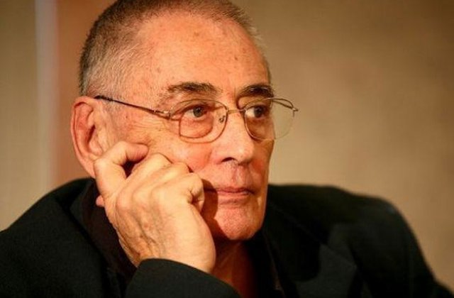 Horia Moculescu, simptomatic, dar fără coronavirus. Artistul a fost transportat de urgență la spital