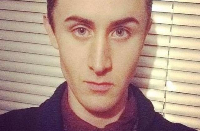 Un vegan și-a bătut iubita pentru că mirosea a șuncă