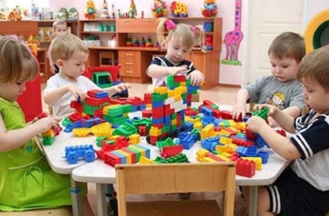 Înscrierea la grădiniță și la clasa pregătitoare se mută ONLINE. Calendarul va fi anunțat azi