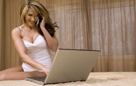 Cheltuim de patru ori mai putin decat ceilalti europeni pentru serviciile de telefonie-internet-televiziune