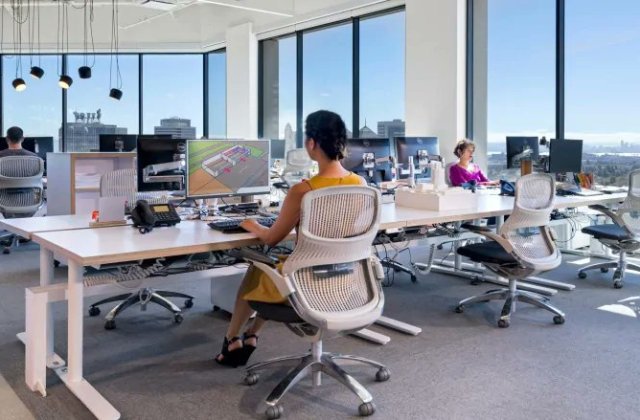 Cinci sfaturi pentru cei care se întorc la serviciu de la cei care nu au plecat de la serviciu