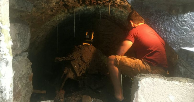 Ce a descoperit un bărbat care s-a apucat de renovări în casă