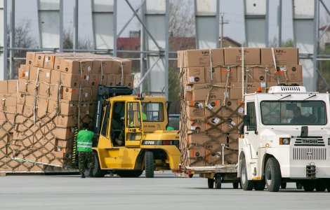 România a trimis 20 de camioane cu medicamente în Republica Moldova