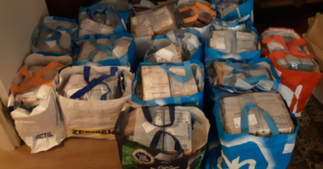 Un sfert de TONĂ de euro, găsiți într-o încăpere ascunsă dintr-un apartament