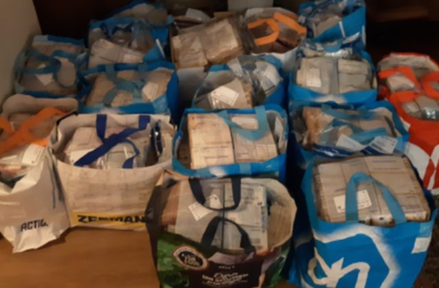Polițiștii au găsit un sfert de TONĂ de euro &icirc;ntr-o &icirc;ncăpere ascunsă dintr-un apartament