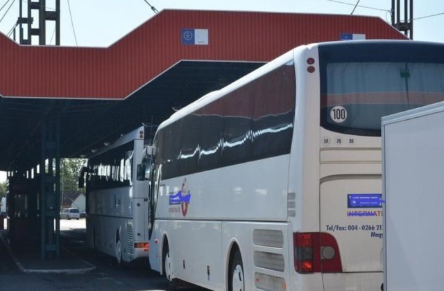 Cum sunt transportați românii veniți din străinătate către centrele de carantină