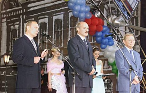 Ultimul dictator al Europei recunoaste ca a falsificat rezultatul realegerii sale