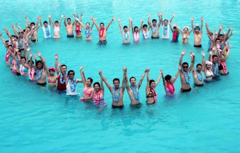 Petrecere de nunta in piscina