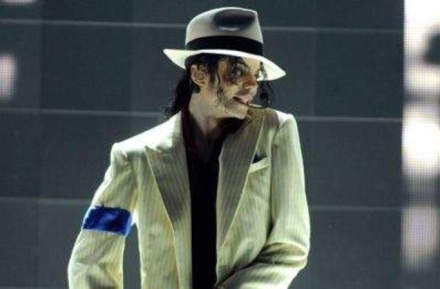 Michael Jackson, sarbatorit pe strada si pe internet, in ziua in care ar fi implinit 51 de ani