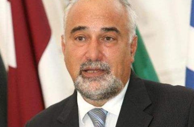 Vosganian face glume despre Basescu impreuna cu tinerii liberali