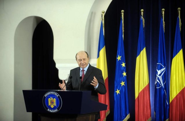 Basescu, despre comasarea alegerilor: Sunt gata sa-mi depun mandatul simultan cu cei 588 de parlamentari