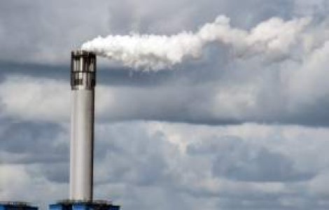 La presiunea operatorilor din energie, Guvernul a redus drastic taxele