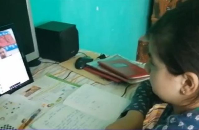 Studiu IRES: O treime dintre elevii români NU au acces individual la un dispozitiv pentru școala online