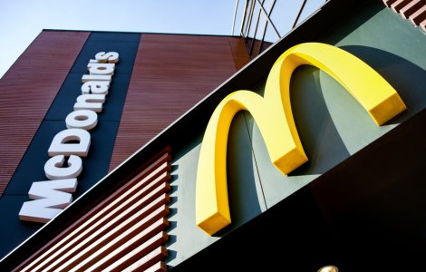 O femeie a împușcat un angajat al McDonald&#39;s pentru că i-a cerut să plece