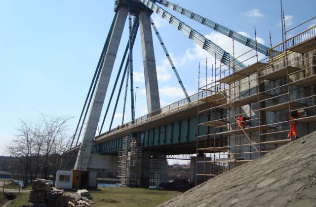 VIDEO Podul dintre Tulcea şi Brăila, cea mai scumpă investiție din România. Care este stadiul lucrărilor