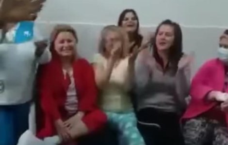VIDEO Mai multe cadre medicale s-au adunat într-un salon pentru a petrece. Polițiștii au deschis o anchetă