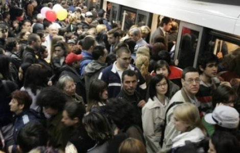 Cum vei circula cu metroul după 15 mai: 1 metru distanță între călători?