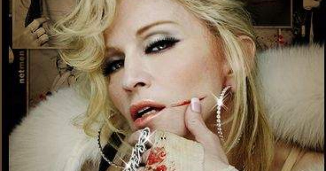 Madonna s-a recules la Zidul Plangerii din Ierusalim