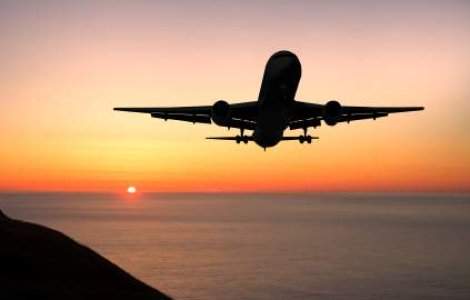 Speriati de bombe. Un i-pod a deviat o cursa Air France