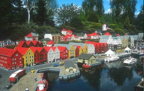 Prima casa in marime naturala din Lego