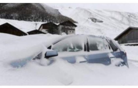 Codul galben de ninsoare si viscol, prelungit in Capitala si 27 de judete