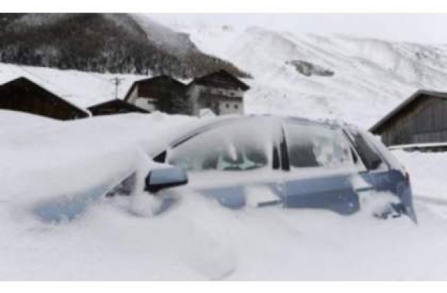 Codul galben de ninsoare si viscol, prelungit in Capitala si 27 de judete