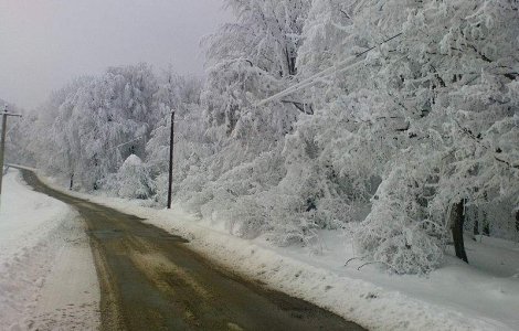 Iarna in Romania: Porturi inchise, localitati izolate si pene de curent