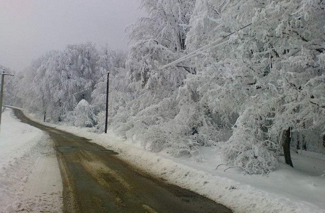 Iarna in Romania: Porturi inchise, localitati izolate si pene de curent