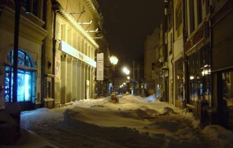 Oprescu: Capitala are materiale antiderapante