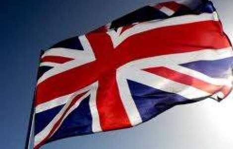 Euroscepticii cer premierului britanic prelungirea restrictiilor impuse romanilor