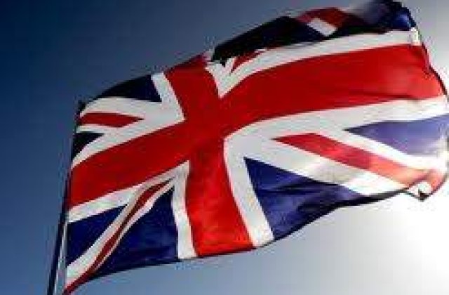 Euroscepticii cer premierului britanic prelungirea restrictiilor impuse romanilor