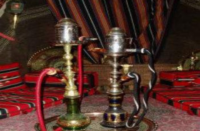 Fumatul narghilelei in spatiile deschise, interzis in Turcia