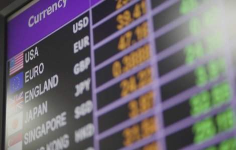 Avertisment: Leul va continua să piardă teren în raport cu Euro