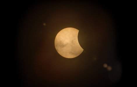 Anul în care luna a dispărut de pe cer. Care este explicația specialiștilor