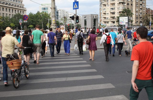 Rafila, surprins de realitate: Mai mulți oameni pe străzi, mai puține cazuri confirmate