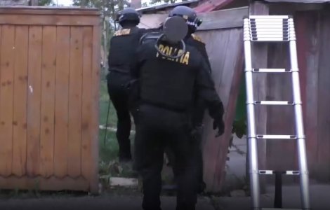 Tânără din Timișoara, suspectată de propagandă teroristă. Ce au descoperit ofițerii DIICOT