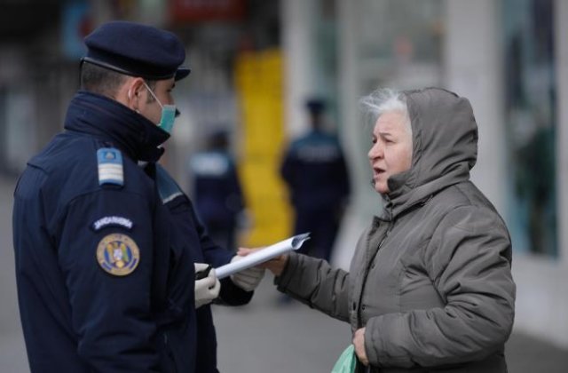 Noul model de declarație pentru starea de alertă a stârnit revoltă în rândul cetățenilor români: „Vă bateți joc de oameni”