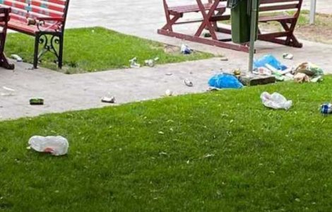 FOTO revoltător: Mizerie de nedescris după prima zi de relaxare