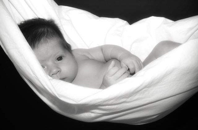 La 2 saptamani dupa ce li s-a spus ca bebelusul lor a murit, doi oradeni au aflat ca acesta traieste