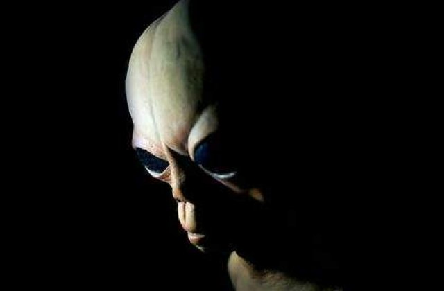 Sotia noului premier japonez sustine ca a fost rapita de extraterestri