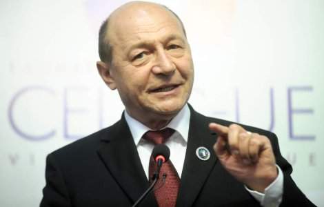 Basescu, catre primarita din Lima: Sa castigati, ca si mine, batalia cu sistemul