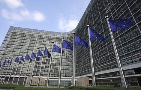 EurActiv: Raport CE mai putin dur, dupa un an extrem de dificil pentru relatiile UE - Romania