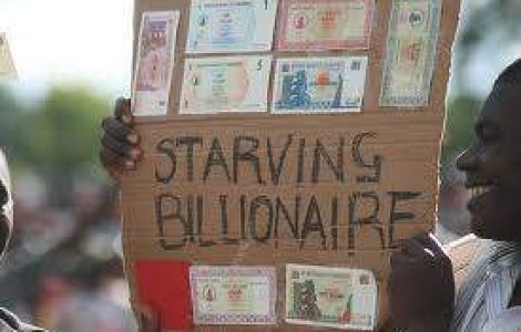 Zimbabwe a mai ramas cu 200 de dolari in Trezorerie