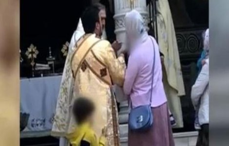 Gest sfidător: IPS Teodosie împărtășește copiii cu aceeași linguriță