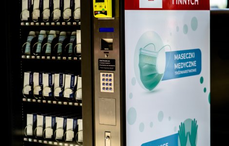 Primele automate cu măști și dezinfectant din Capitală. Unde au fost amplasate