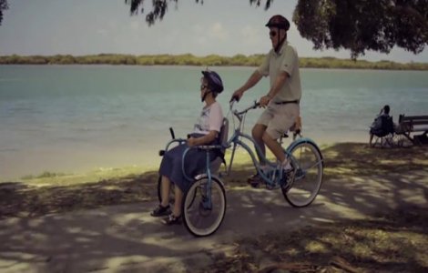 A construit o bicicletă specială pentru soția bolnavă de Alzheimer