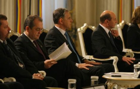 Criza Coalitiei continua: Boc insista pe asumarea raspunderii, Geoana aduce amendamente